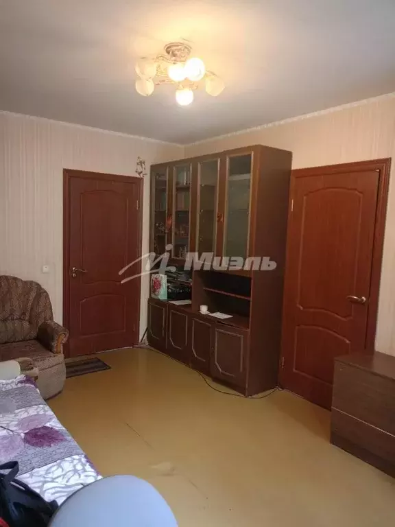 Продается комната в 3-комнатной квартире - Фото 1