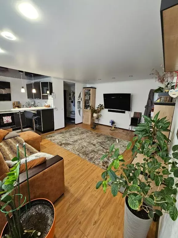 Квартира, 3 комнаты, 73 м - Фото 1