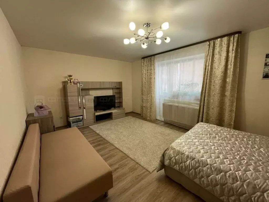 2-к кв. Татарстан, Казань ул. Маршала Чуйкова, 43 (81.0 м) - Фото 0