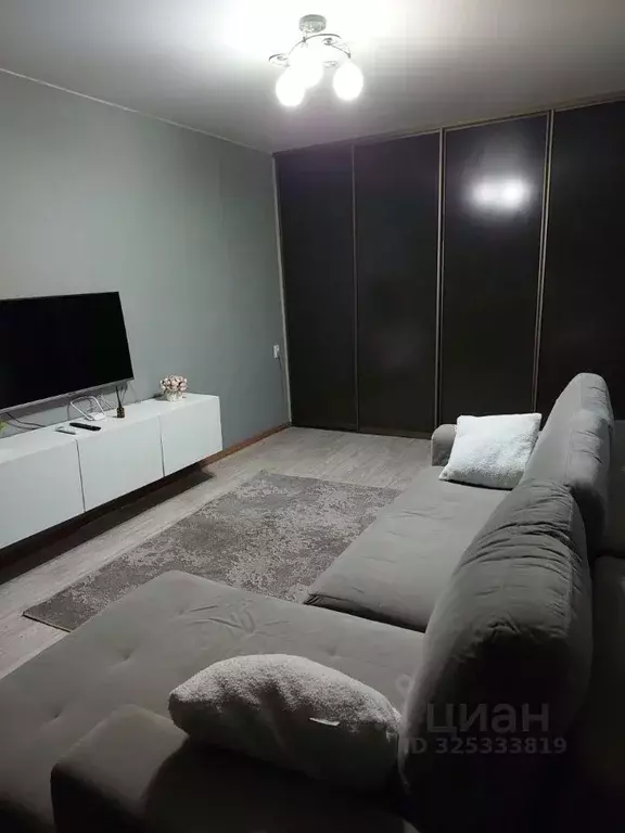 1-к кв. Саха (Якутия), Якутск 202-й мкр, 4 (35.0 м) - Фото 1