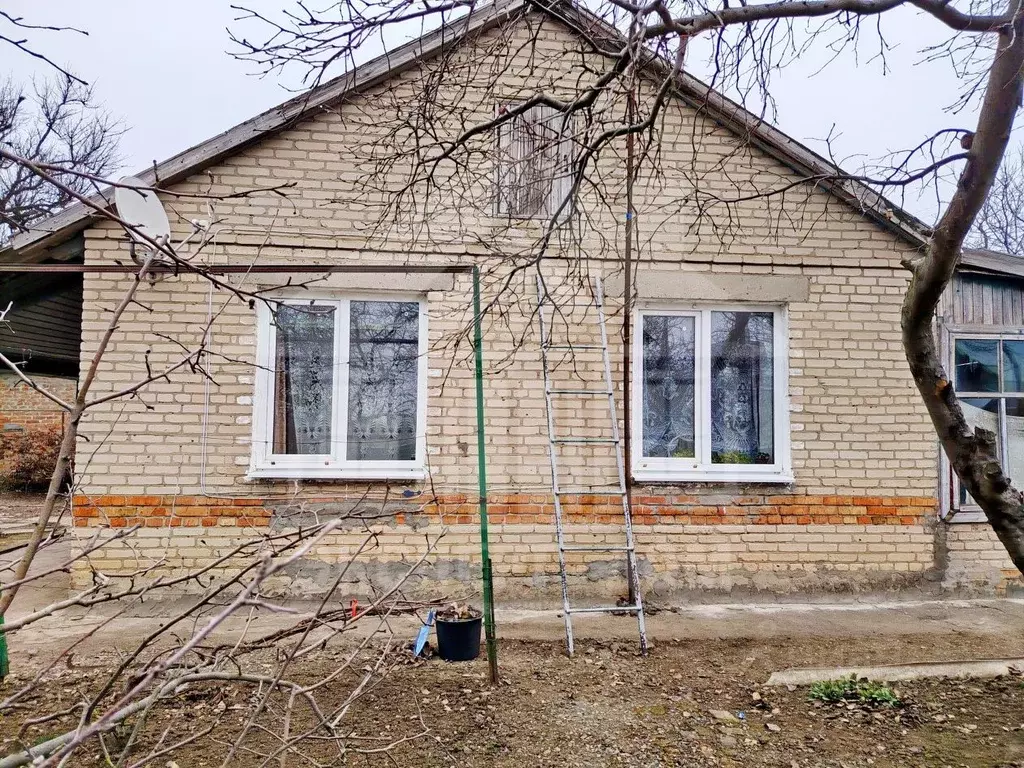 Дом в Ростовская область, Неклиновский район, с. Лакедемоновка ... - Фото 1