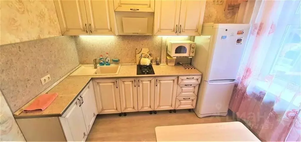 2-к кв. Ямало-Ненецкий АО, Надым ул. Зверева, 49 (56.0 м) - Фото 1