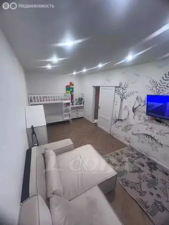 2-комнатная квартира: Тюмень, улица Республики, 204к6 (75 м) - Фото 1