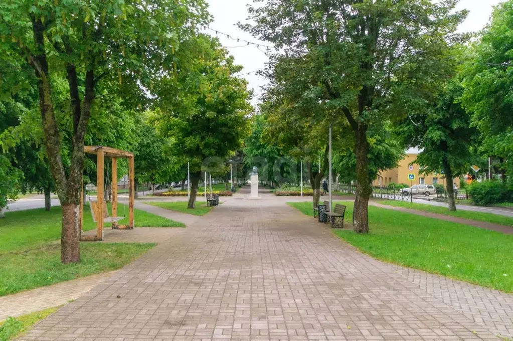 3-к кв. Калининградская область, Светлый бул. Нахимова, 3 (55.6 м) - Фото 0