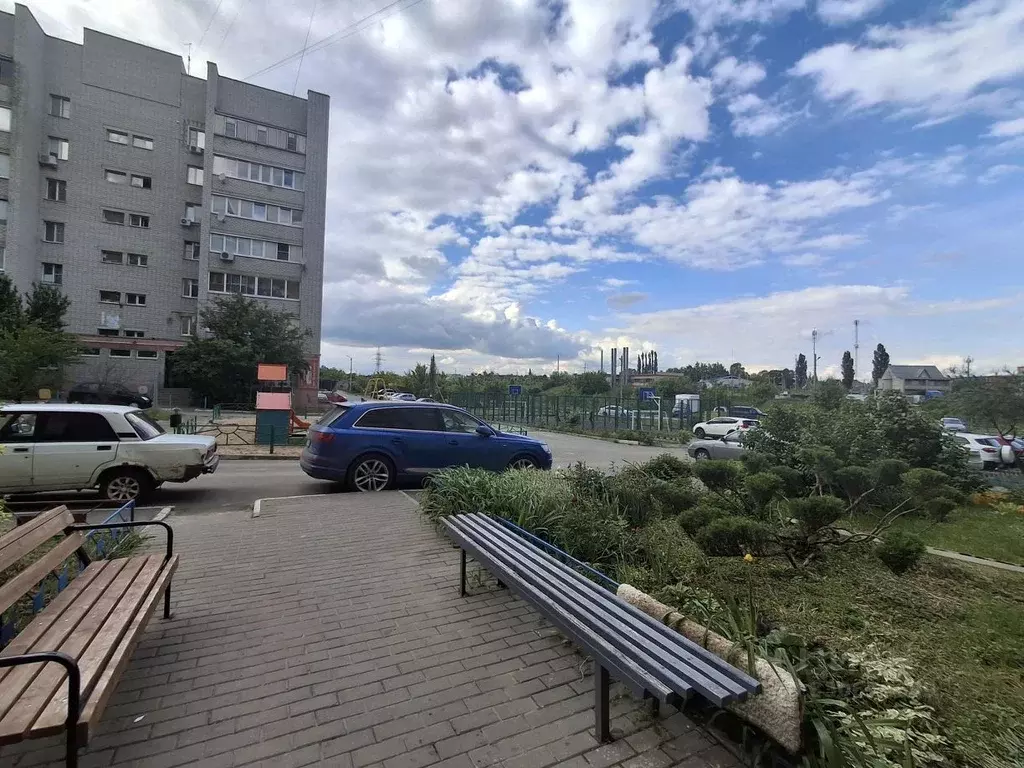 3-к кв. Липецкая область, Липецк Бородинская ул., 45 (69.8 м) - Фото 2