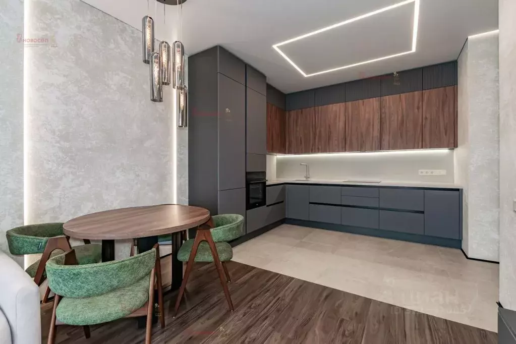 2-к кв. Свердловская область, Екатеринбург ул. Машинная, 1в/3 (75.1 м) - Фото 0