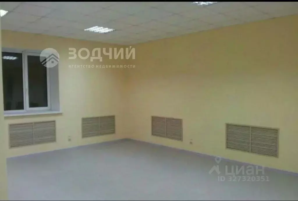 Торговая площадь в Чувашия, Шумерля Коммунальная ул., 23 (125 м) - Фото 1