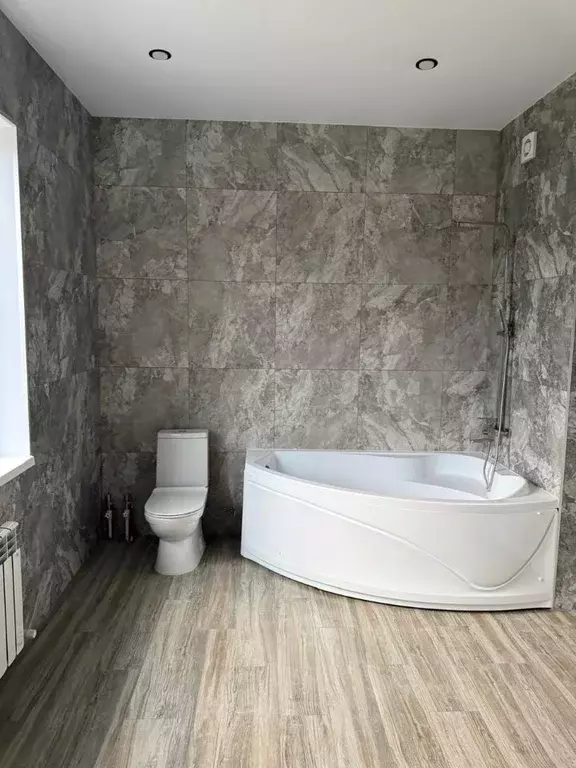 Дом в Нижегородская область, Нижний Новгород ул. Лазурная, 13 (154 м) - Фото 1