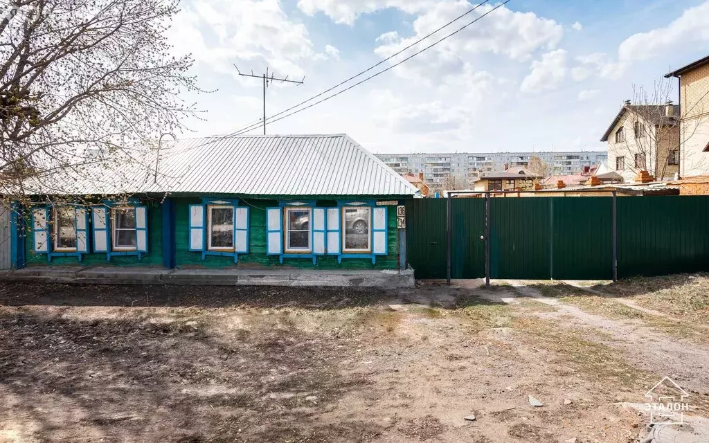 Дом в Омск, улица 3-я Линия, 136 (73.8 м) - Фото 1