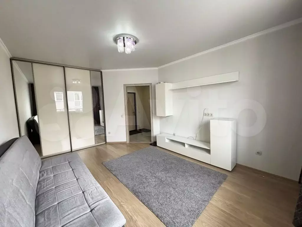 1-к. квартира, 37 м, 3/3 эт. - Фото 1