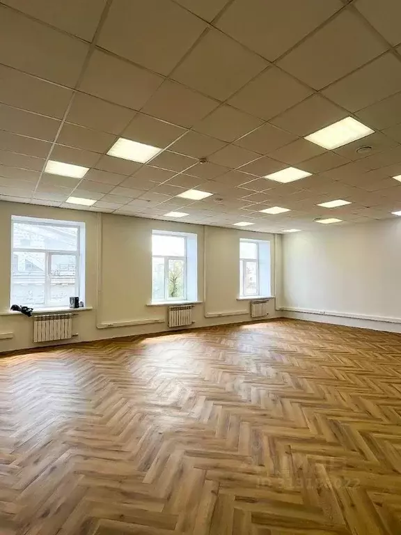 Офис в Саратовская область, Саратов ул. Имени А.М. Горького, 43 (85 м) - Фото 1