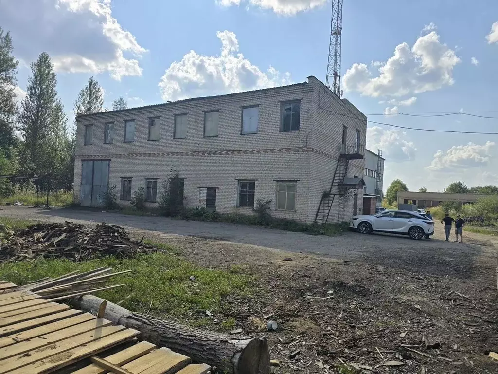 Помещение свободного назначения в Калужская область, Мещовск ул. ... - Фото 1
