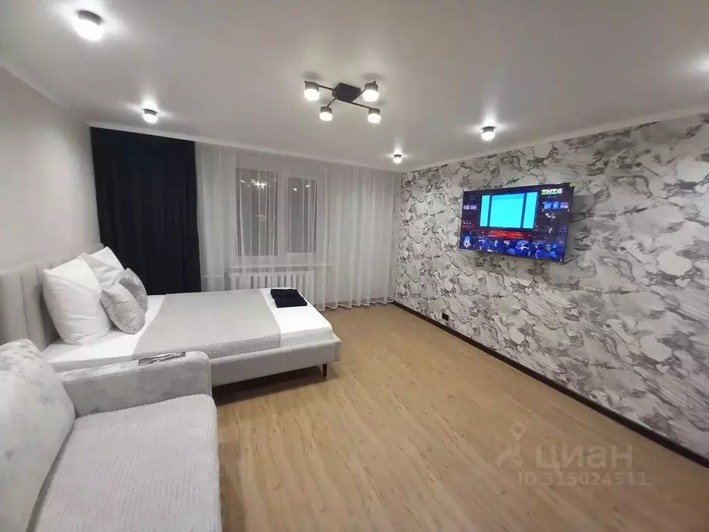 2-к кв. Татарстан, Альметьевск ул. Шевченко, 142 (75.0 м) - Фото 0