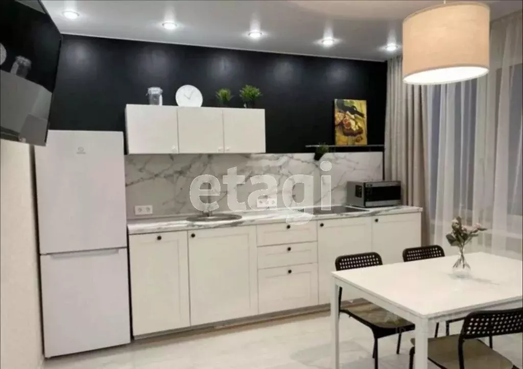 Студия Тюменская область, Тюмень ул. Газовиков, 34 (30.0 м) - Фото 1