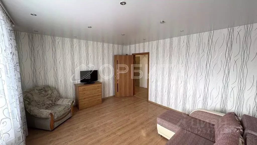 2-к кв. Тюменская область, Тюмень ул. Жуковского, 88/1 (61.7 м) - Фото 2