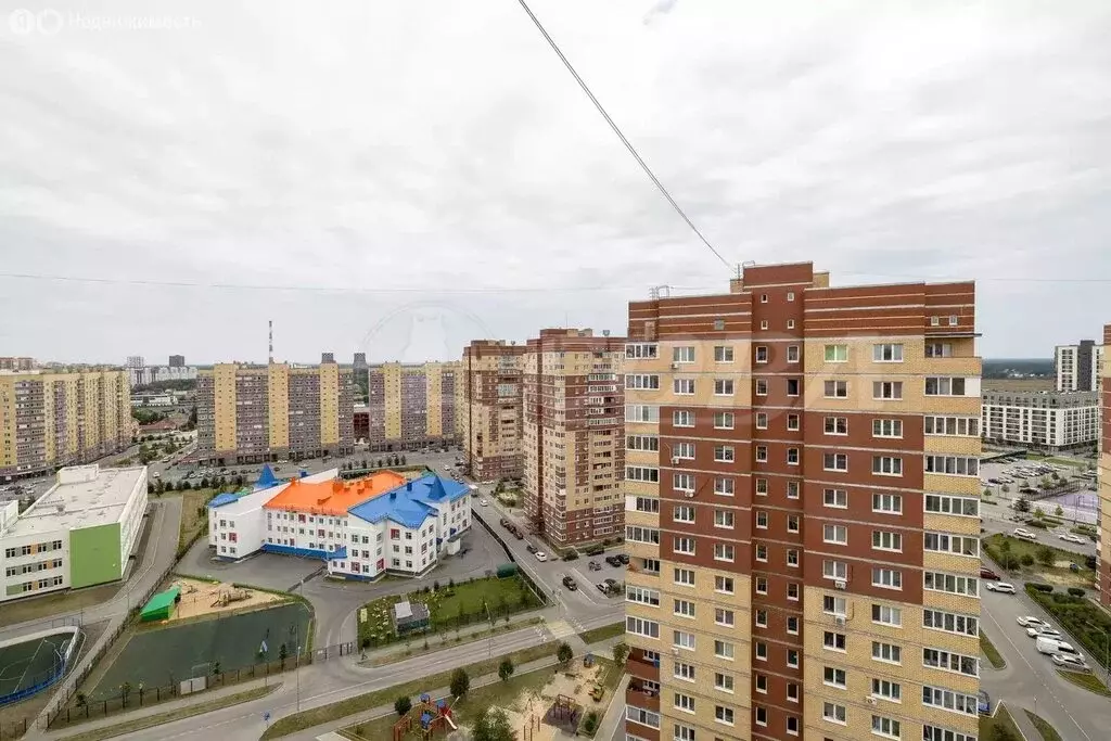 2-комнатная квартира: Тюмень, улица Бориса Житкова, 10 (60 м) - Фото 1