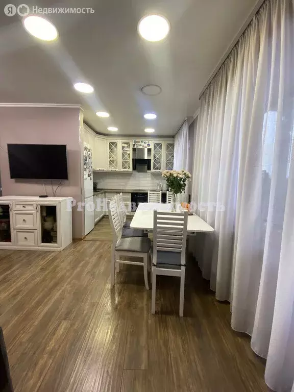 3-комнатная квартира: Кызыл, улица Титова, 33 (63 м) - Фото 1