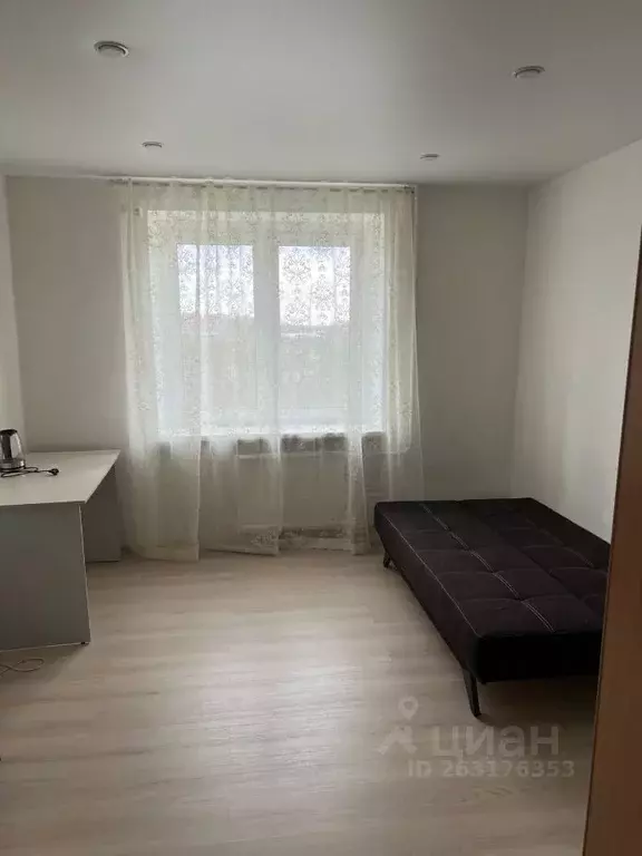 Комната Санкт-Петербург ул. Карпинского, 27К2 - Фото 1