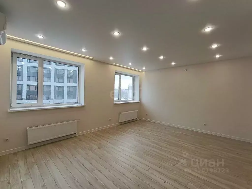 Студия Тюменская область, Тюмень ул. Андрея Кореневского, 3 (33.2 м) - Фото 1