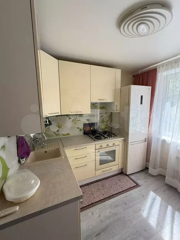 2-к. квартира, 56 м, 3/9 эт. - Фото 0