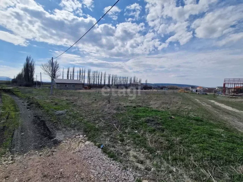 Участок в Крым, Сакский район, с. Ивановка ул. Школьная (8.0 сот.) - Фото 0