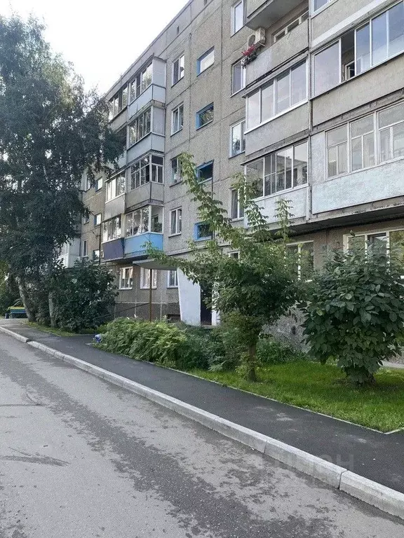 2-к кв. Хакасия, Абакан ул. Чехова, 126 (43.2 м) - Фото 0