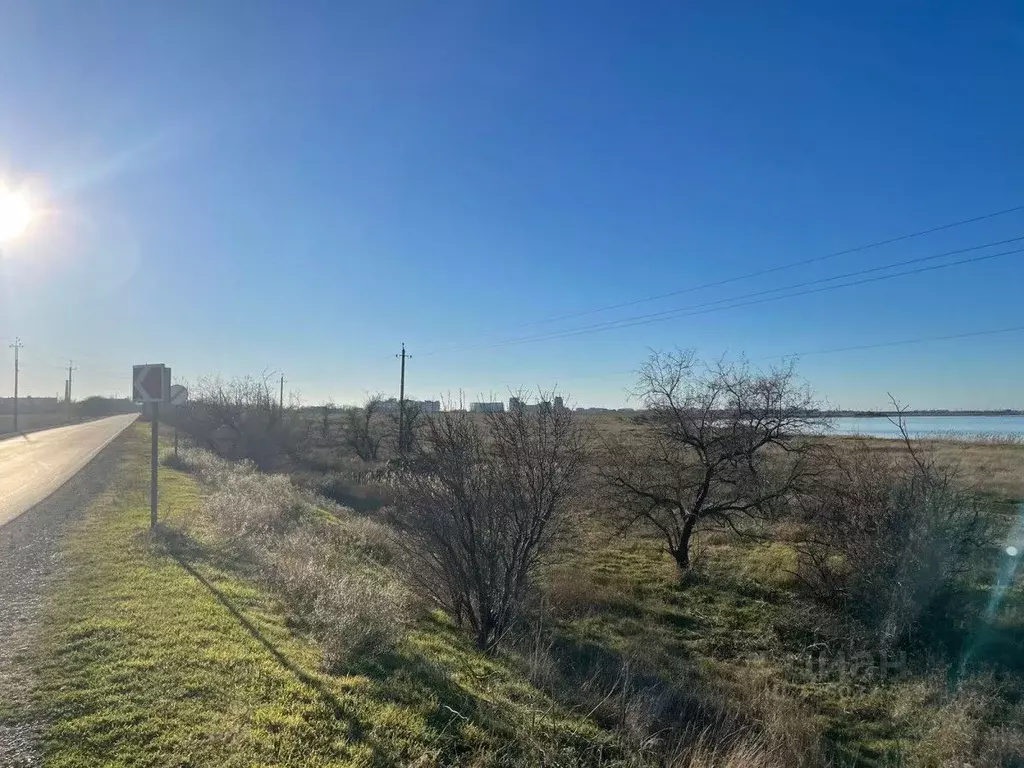 Участок в Крым, Сакский район, Лесновское с/пос, с. Владимировка  (7.0 ... - Фото 1