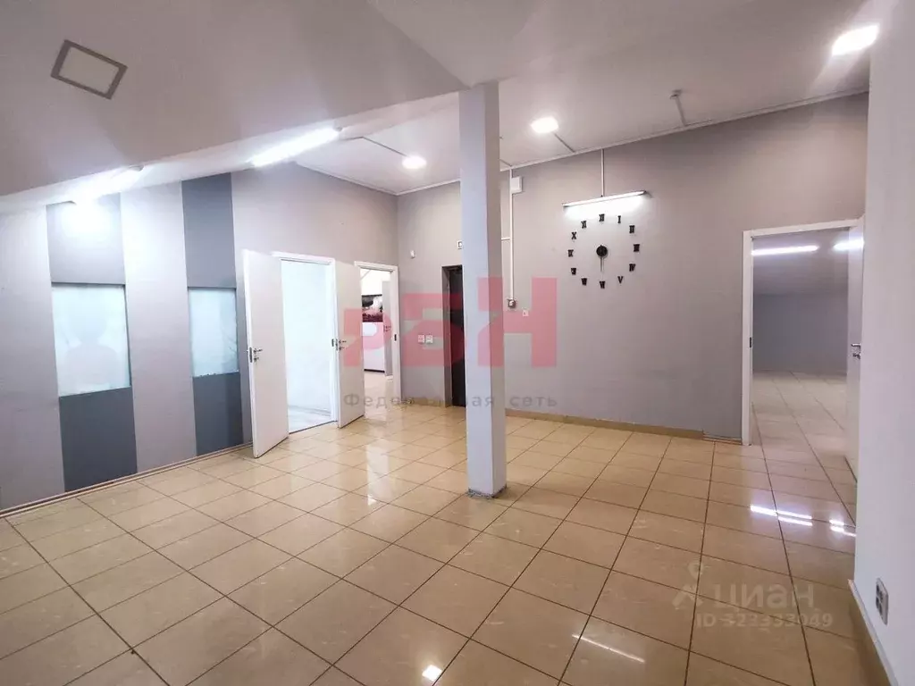 Офис в Челябинская область, Челябинск ул. Труда, 61 (136 м) - Фото 1