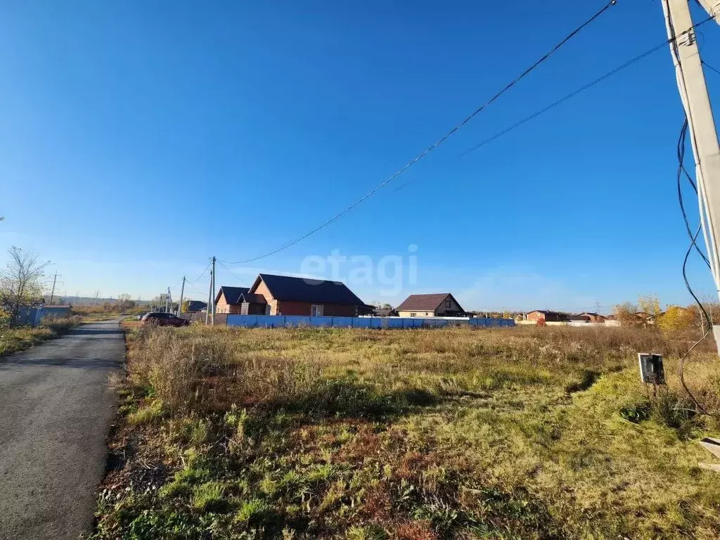 Участок в Башкортостан, Уфа городской округ, д. Карпово ул. Лучистая, ... - Фото 0