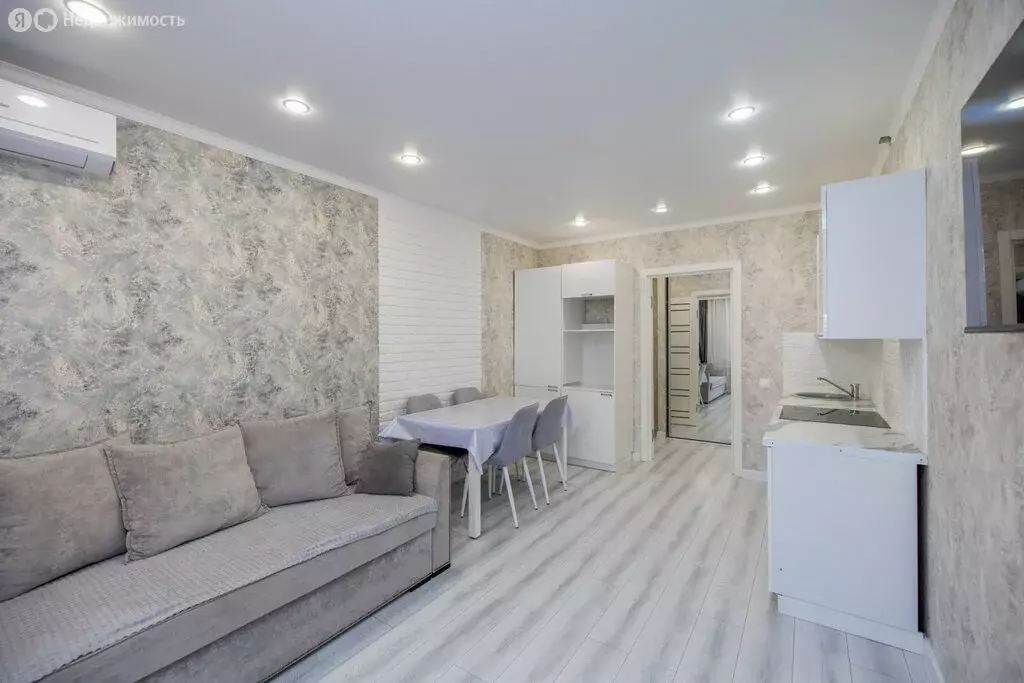 2-комнатная квартира: Оренбург, улица Поляничко, 11/6 (44.3 м) - Фото 1