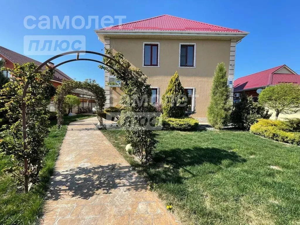 Дом в Краснодарский край, Ейск Международная ул. (270 м) - Фото 0