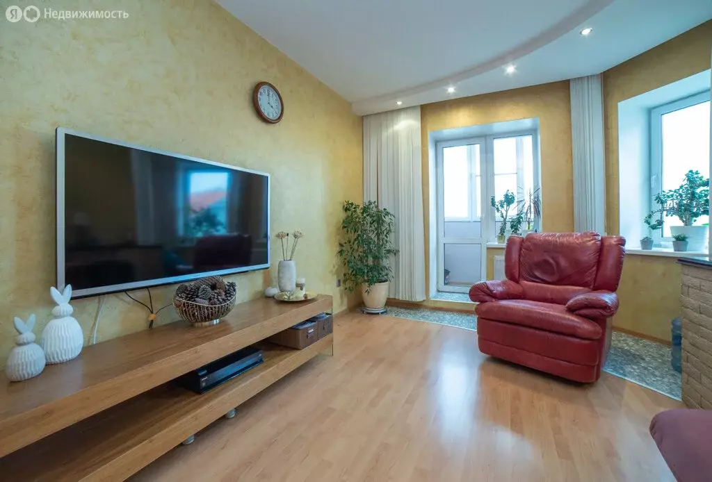 3-комнатная квартира: Екатеринбург, улица Крылова, 27 (87.1 м) - Фото 1