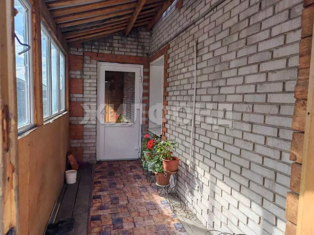 Дом в Хакасия, Усть-Абаканский район, с. Калинино Степная ул. (128 м) - Фото 1