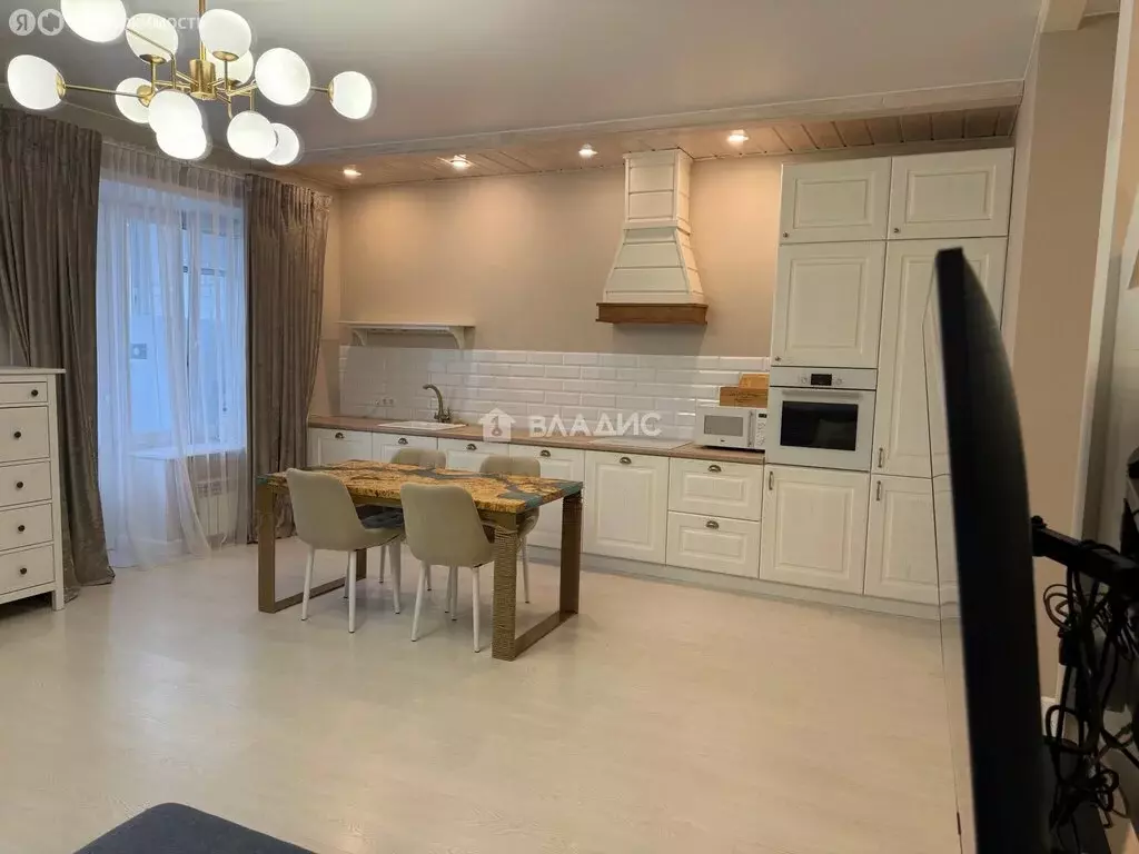 2-комнатная квартира: Вологда, Пречистенская набережная, 74 (98.8 м) - Фото 2