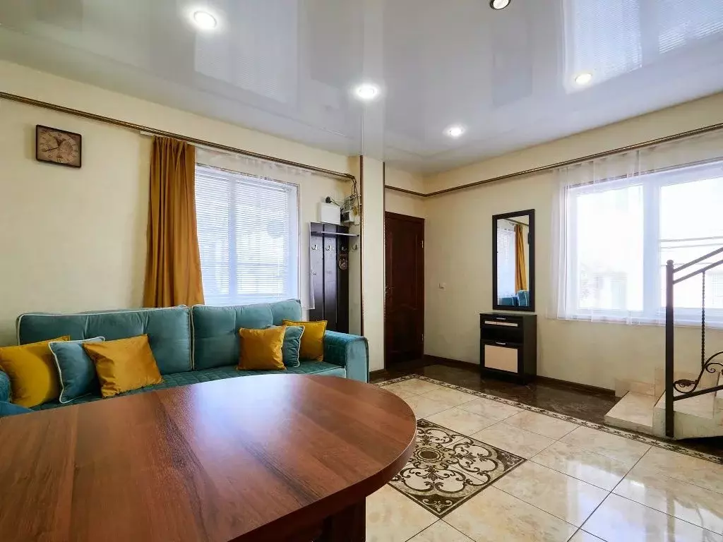 Дом в Ставропольский край, Кисловодск ул. Ермолова, 6 (50 м) - Фото 1