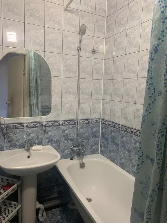 3-к. квартира, 63 м, 2/5 эт. - Фото 1