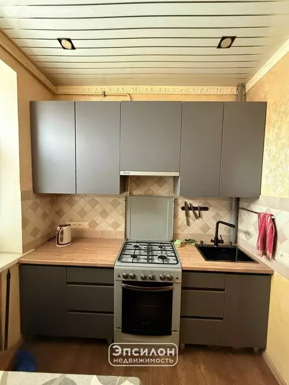 2-комнатная квартира: Курск, Краснознамённая улица, 22 (58.8 м) - Фото 1