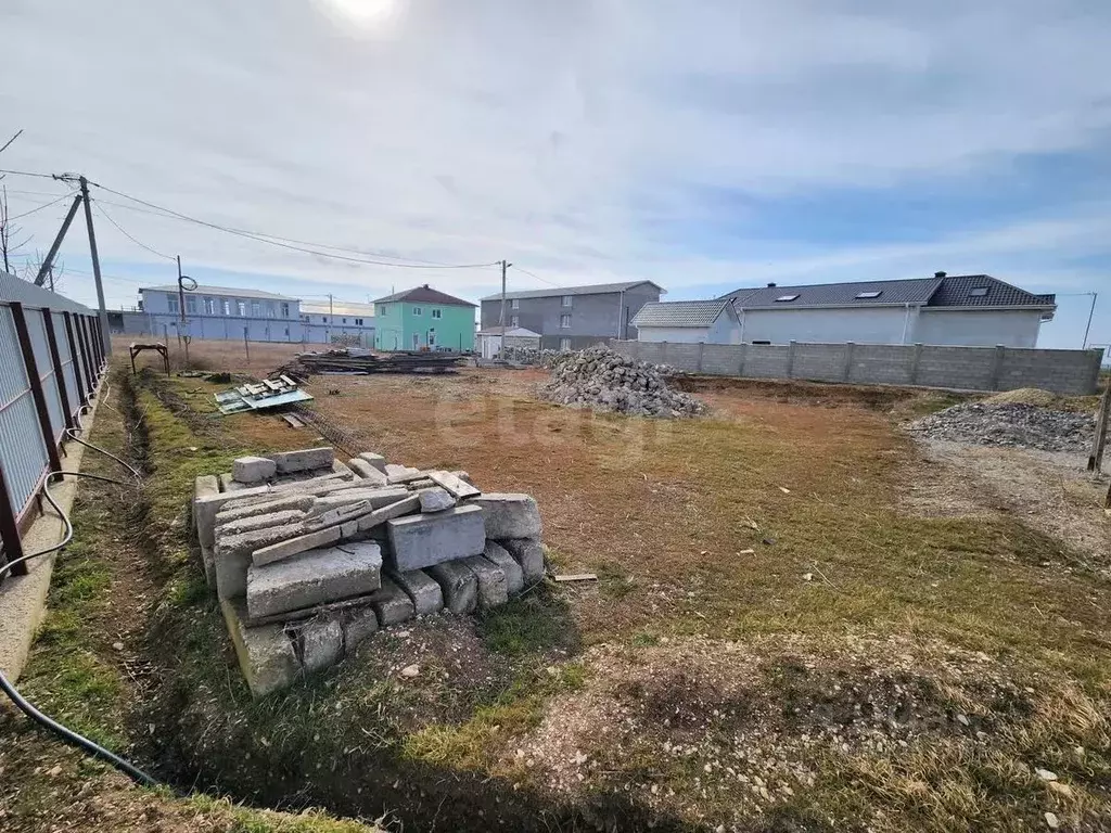 Участок в Севастополь с. Андреевка, ул. Верхняя, 34 (7.7 сот.) - Фото 0