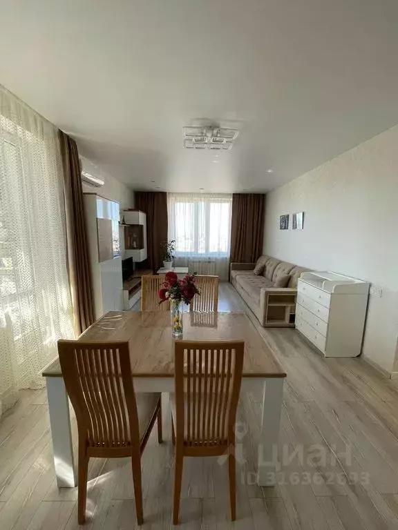 2-к кв. Татарстан, Казань ул. Родины, 26В (72.0 м) - Фото 1
