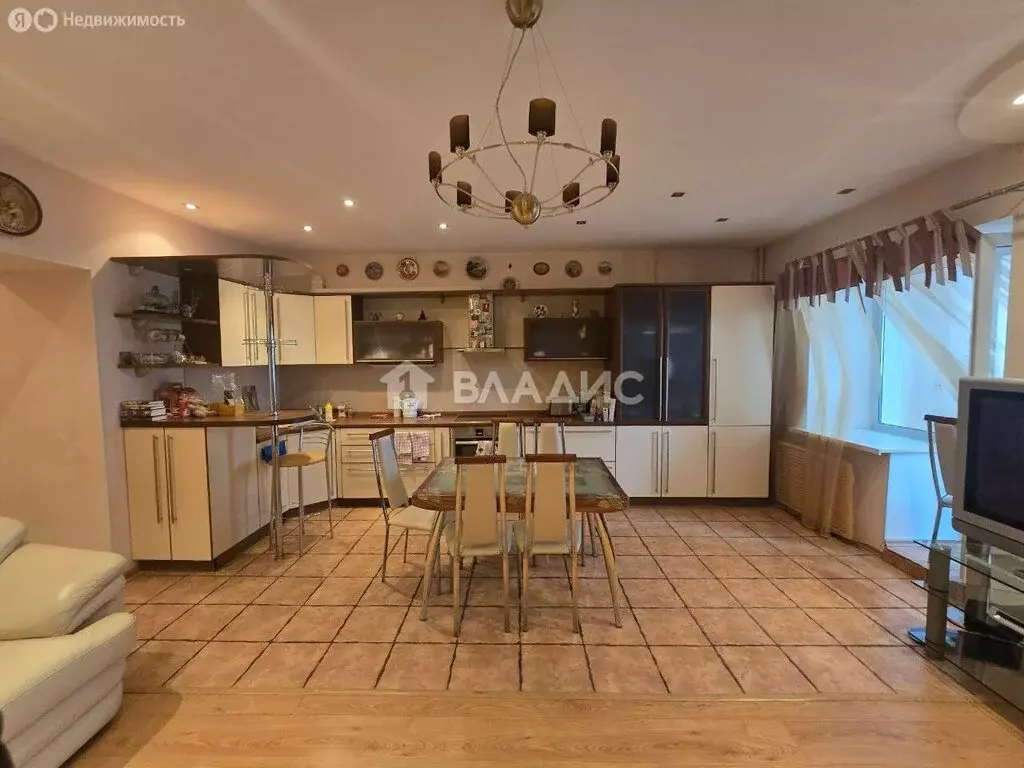 3-комнатная квартира: Белгород, Октябрьская улица, 57А (116.8 м) - Фото 0