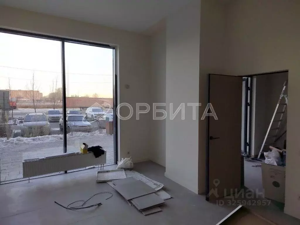Помещение свободного назначения в Тюменская область, Тюмень ул. ... - Фото 1