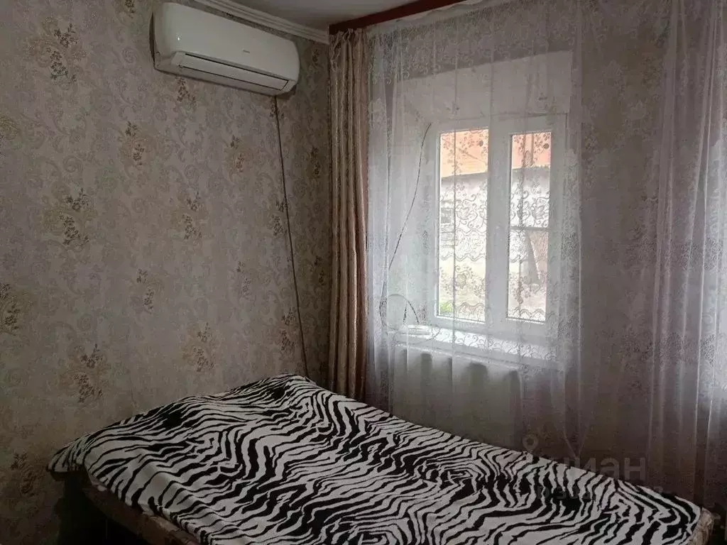 Дом в Краснодарский край, Приморско-Ахтарск ул. Мира, 104 (30 м) - Фото 1