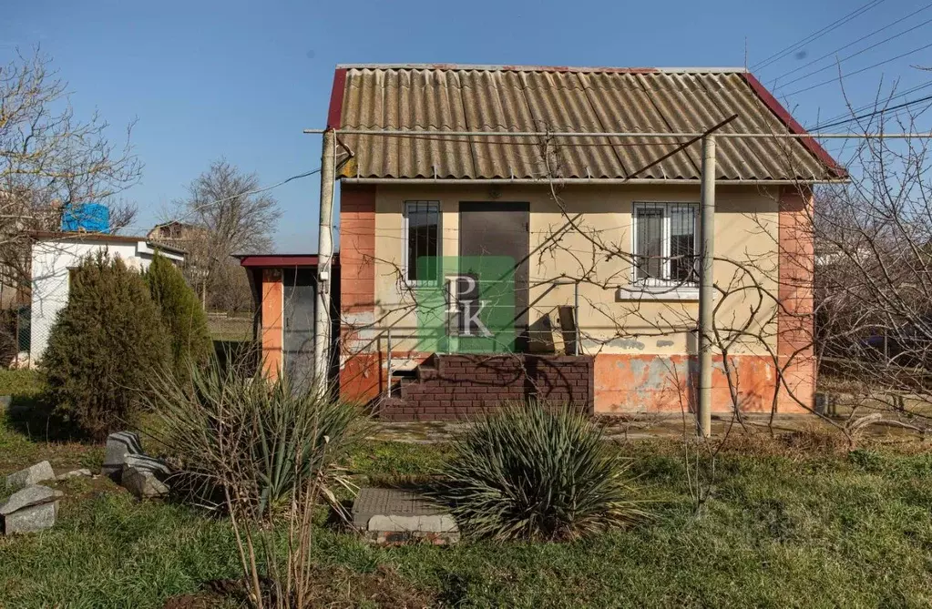 Дом в Крым, Сакский район, Штормовское с/пос, Полет СПК ул. Садовая ... - Фото 1