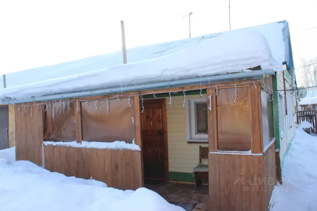 Дом в Алтайский край, Зональный район, с. Зональное Спортивная ул. (52 ... - Фото 1