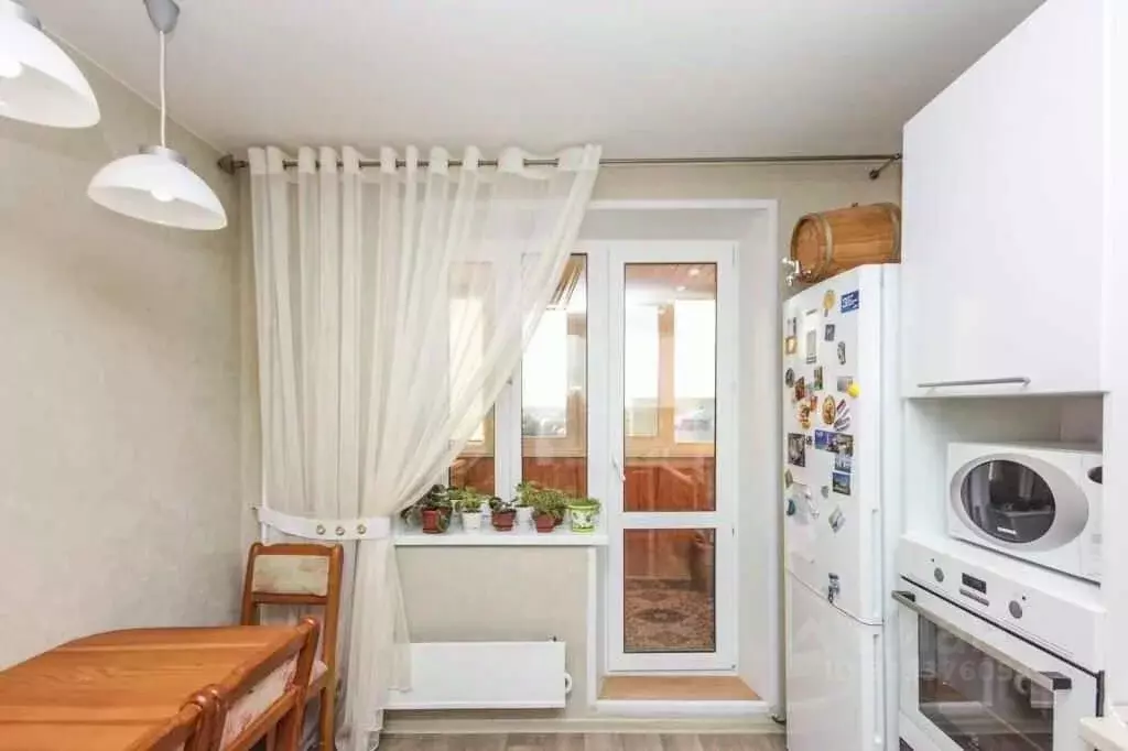 2-к кв. Тюменская область, Тюмень ул. Жуковского, 88/1 (61.6 м) - Фото 2