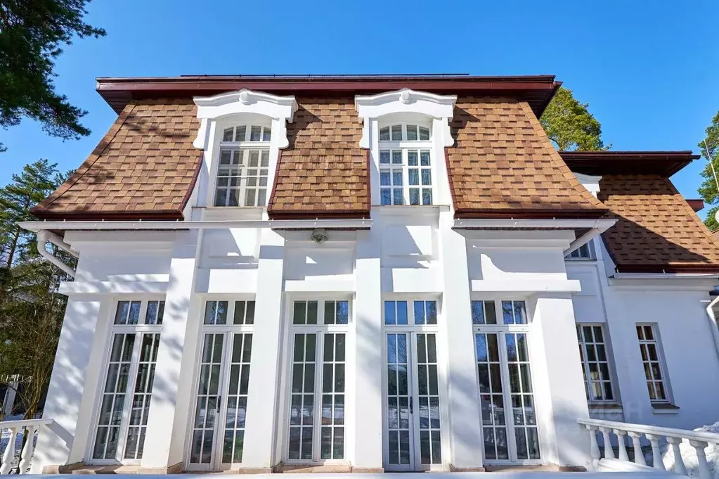 Дом в Московская область, Одинцовский городской округ, с. Жаворонки ... - Фото 1