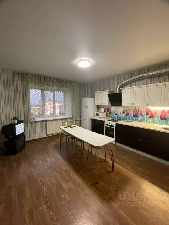 2-к кв. Волгоградская область, Волгоград ул. Землячки, 58к1 (103.1 м) - Фото 1