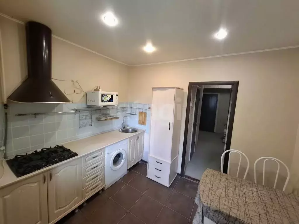 3-к кв. Краснодарский край, Ейск ул. Свердлова (61.9 м) - Фото 1