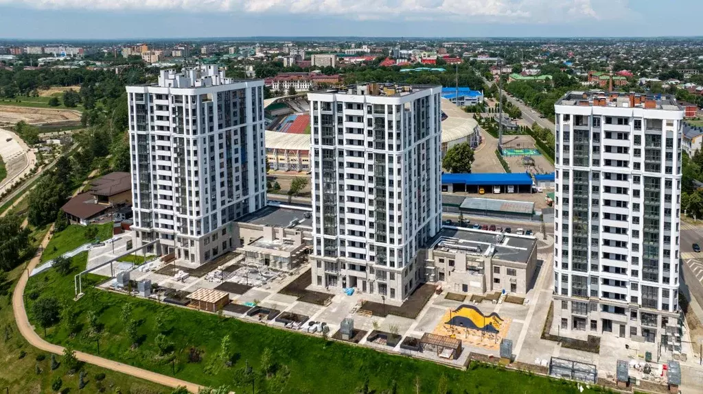 3-к кв. Адыгея, Майкоп ул. Гагарина, 1 (94.4 м) - Фото 0