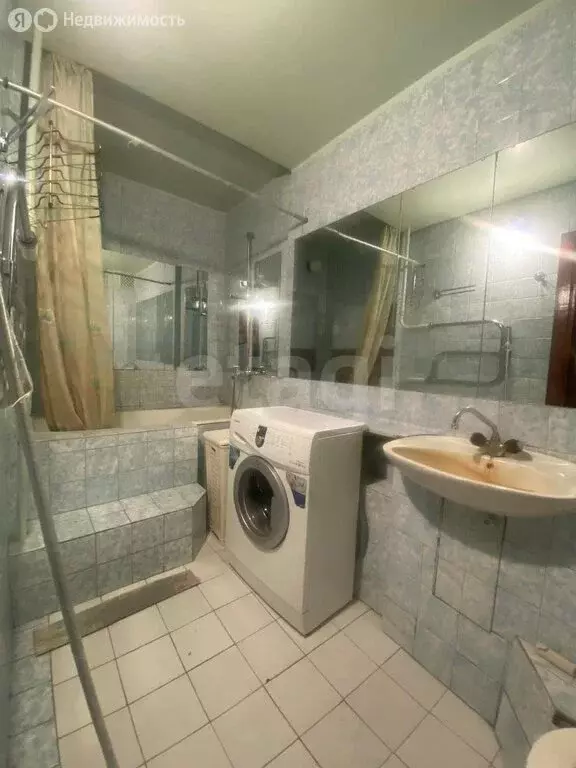 3-комнатная квартира: Красноярск, улица Весны, 2 (68 м) - Фото 0